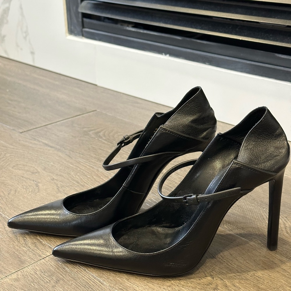 Saint Laurent heels size 38